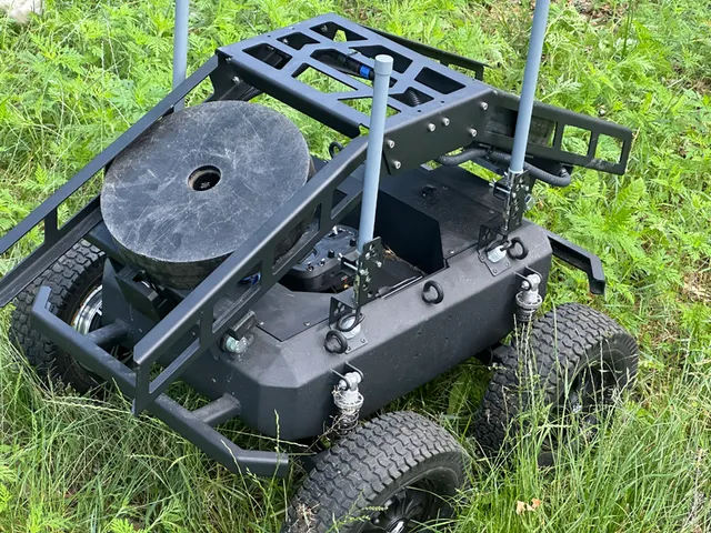 Ratel S, Uncrewed ground vehicle / remote-mining and explosive-delivery robot, Support Equipment - view 7