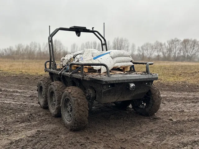 Ratel X, Six-wheeled uncrewed logistics platform, Support Equipment - view 2