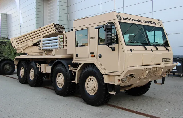 RM-70 Vampire, 122 mm self-propelled multiple launch rocket system, Artillery - view 1