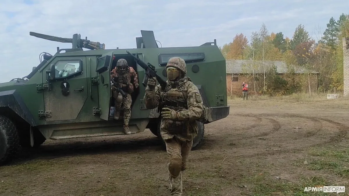 Roshel Senator, Wheeled armored personnel carrier and MRAP family, Armored Vehicles - 2014 Russia-Ukraine War