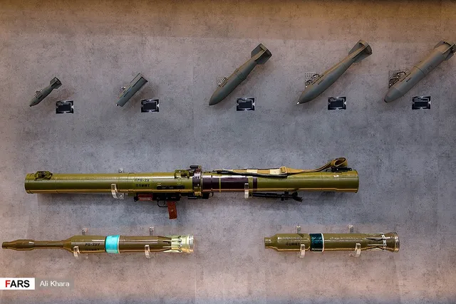RPG-29, Reusable shoulder-fired anti-tank rocket launcher, Infantry Weapons - view 1
