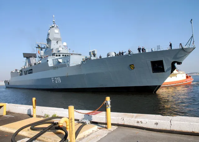 Sachsen class / F124 frigate, Air-defense frigate class, Naval Systems - view 1
