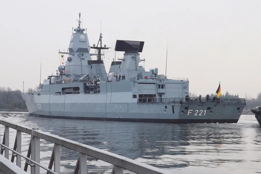 Sachsen class / F124 frigate, Air-defense frigate class, Naval Systems