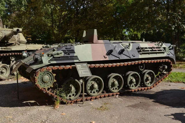 Saurer 4K 4FA armored personnel carrier, Tracked armored personnel carrier, Armored Vehicles - view 3