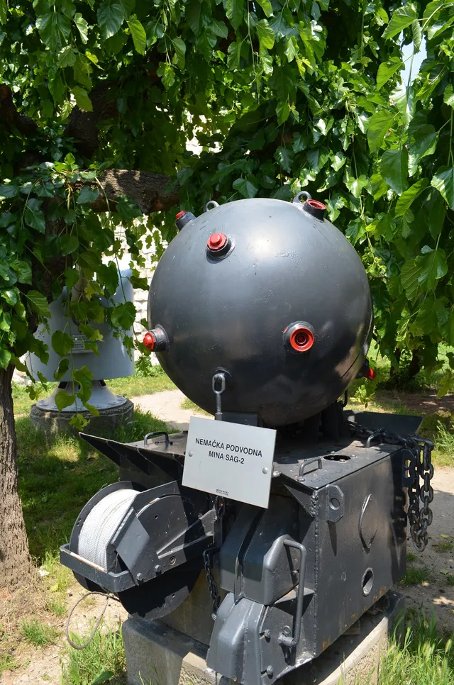 Sea mine, Naval mine, Munitions - view 2
