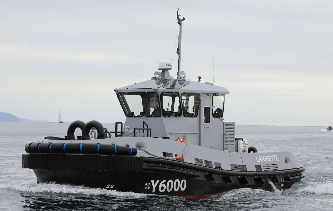 SEEM 12-800ST, 10-tonne bollard-pull harbour pusher tug, Naval Systems