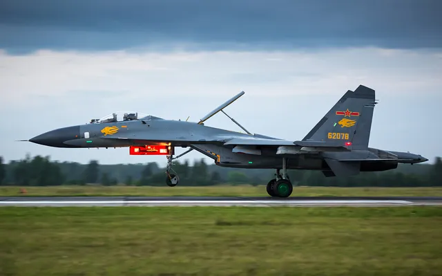 Shenyang J-11, Air-superiority fighter aircraft, Aircraft & UAVs - view 1
