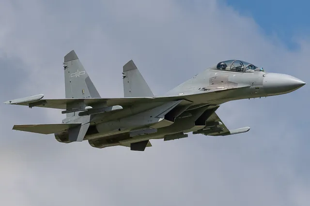 Shenyang J-16, Twin-engine, two-seat multirole strike fighter, Aircraft & UAVs - view 1
