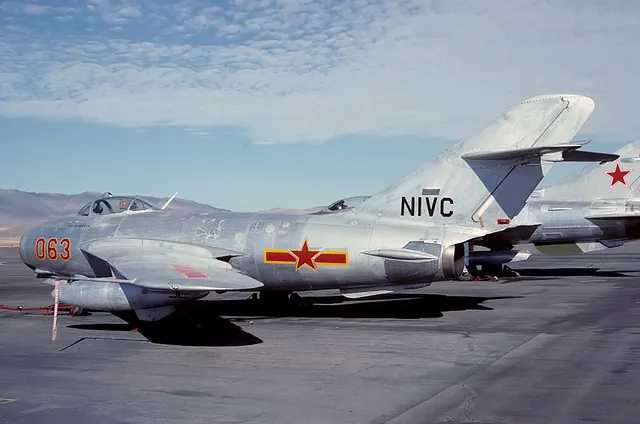Shenyang J-5/J-6, Jet fighter family, Aircraft & UAVs - view 1