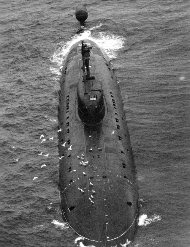 Sierra II, Nuclear-powered attack submarine, Naval Systems - view 1