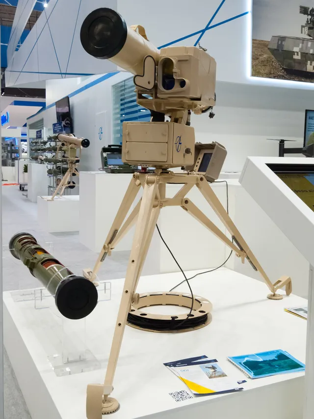 Skif/Stugna-P, Man-portable anti-tank guided missile system, Infantry Weapons - view 1