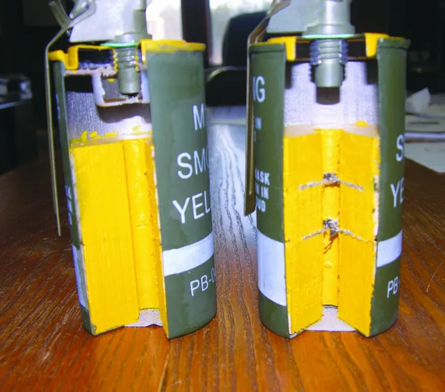 Smoke hand grenade, Hand-thrown smoke grenade, Infantry Weapons - view 1
