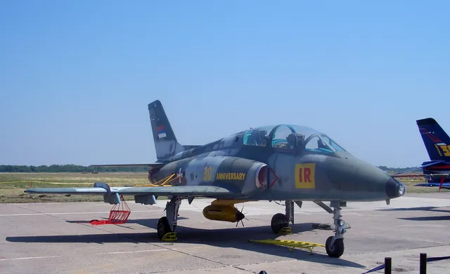 SOKO G-4 Super Galeb, Advanced jet trainer and light attack aircraft, Aircraft & UAVs - view 3