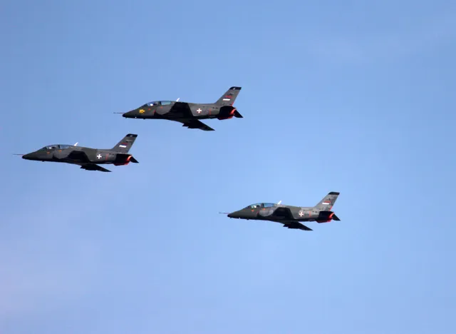 SOKO G-4 Super Galeb, Advanced jet trainer and light attack aircraft, Aircraft & UAVs - view 2