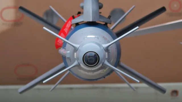 SPICE 1000/Mk 83 guided-bomb configuration, Air-delivered precision-guided bomb kit, Munitions - view 2