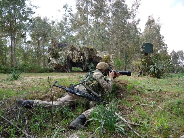 SQUIRE, Man-portable ground surveillance radar, Electronic Warfare - view 1