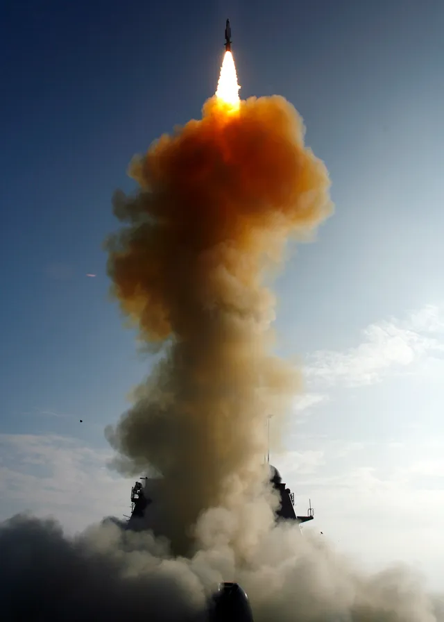 Standard Missile-3 (SM-3), Ship- and ground-launched exo-atmospheric ballistic missile interceptor, Air Defense - view 1