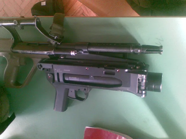 Steyr AUG rifle, 5.56 mm bullpup assault rifle family, Infantry Weapons - view 4