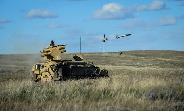 Stormer HVM, Self-propelled short-range air-defense missile system, Air Defense - view 1