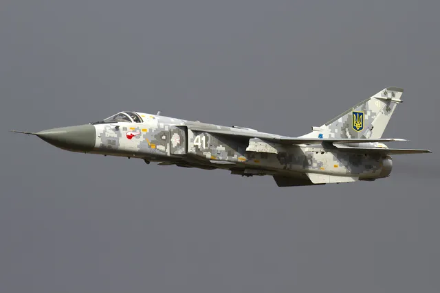 Su-24, Variable-geometry tactical bomber and strike aircraft, Aircraft & UAVs - view 1