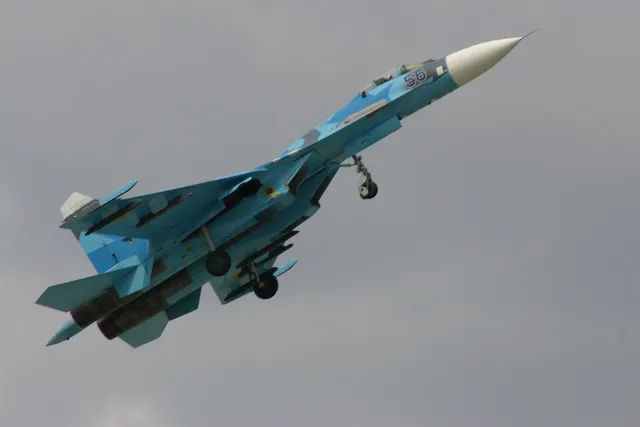 Su-27, Twin-engine air-superiority fighter, Aircraft & UAVs - view 1