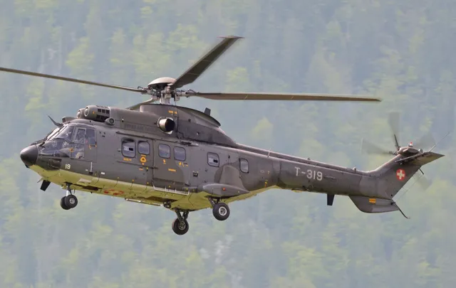 Super Puma combat support helicopter, Twin-engine medium-lift utility helicopter, Aircraft & UAVs - view 3
