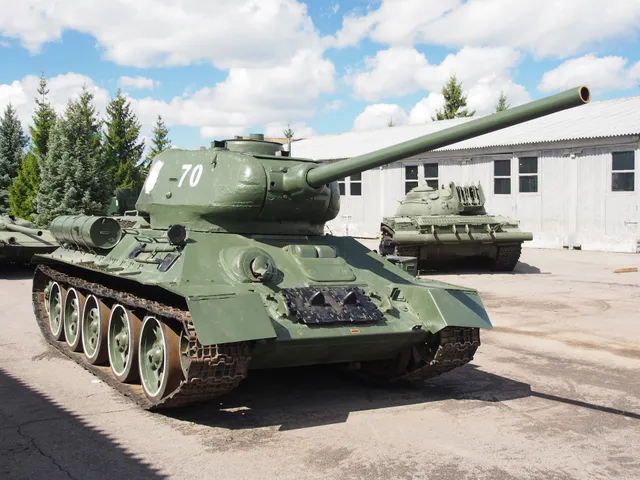 T-34/85 Tank, Medium tank, Tanks - view 1