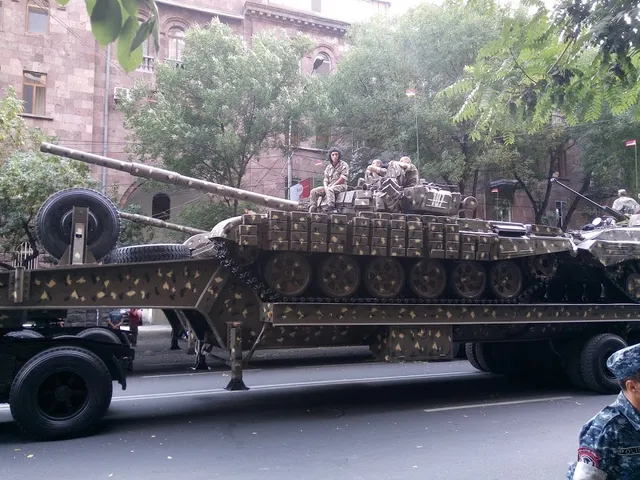 T-72B, Main battle tank, Tanks - view 1