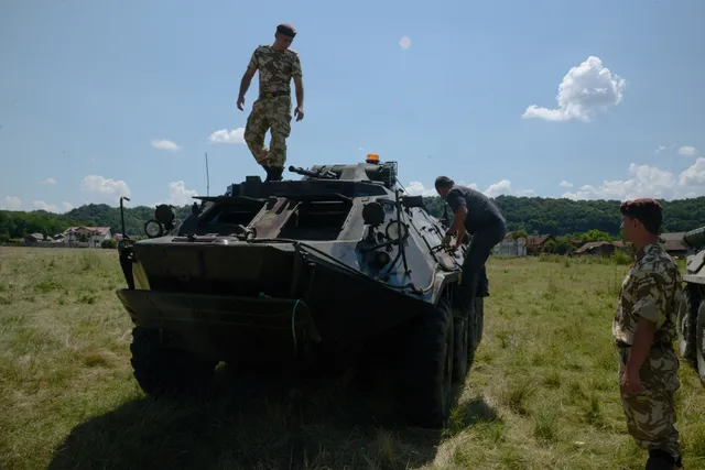 TAB-71, 8x8 amphibious armored personnel carrier, Armored Vehicles - view 1