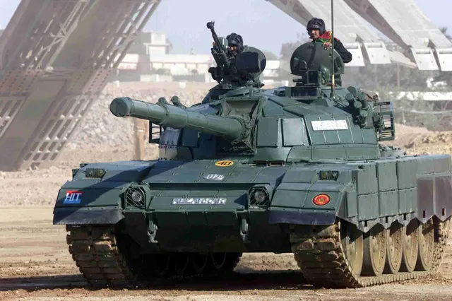 Tanks, model not publicly identified, Main battle tank, Tanks - view 1
