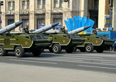 Tochka-U, Road-mobile tactical ballistic missile system, Artillery