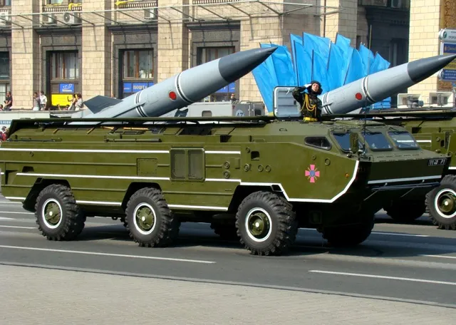 Tochka-U, Road-mobile tactical ballistic missile system, Artillery - view 1