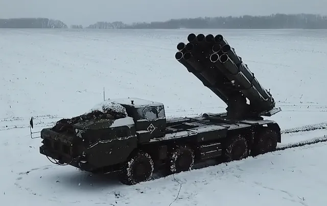 Tornado-S, 300 mm multiple launch rocket system, Artillery - view 1