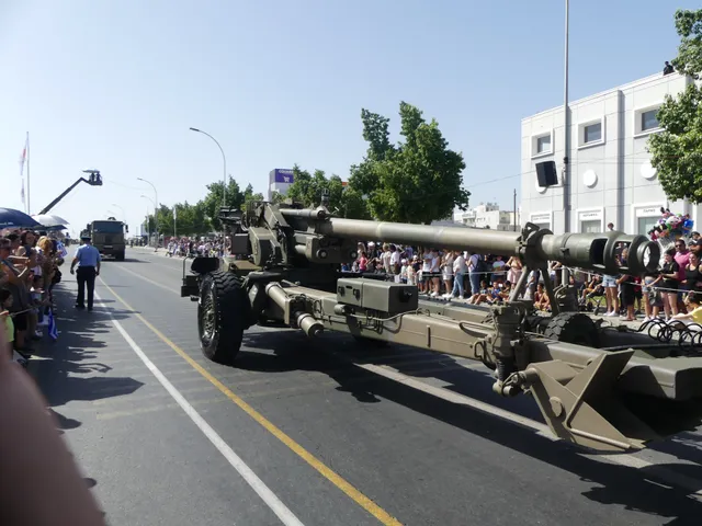 TRF1, 155 mm towed howitzer, Artillery - view 1