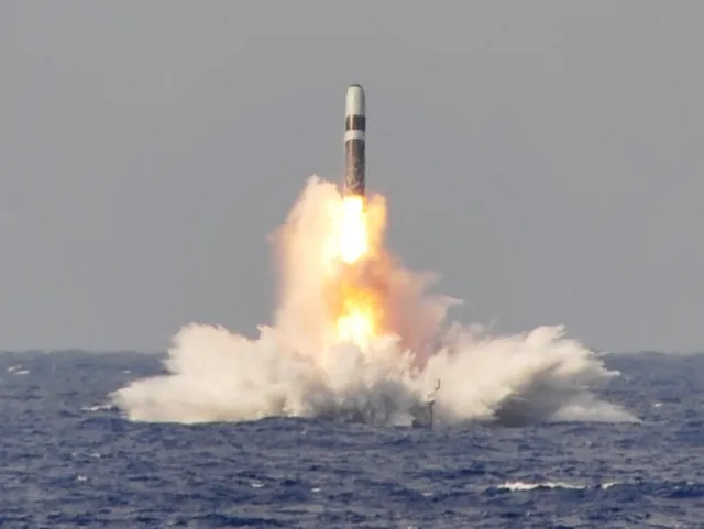 Trident II D5 fleet ballistic missile, Submarine-launched ballistic missile, Munitions - view 1