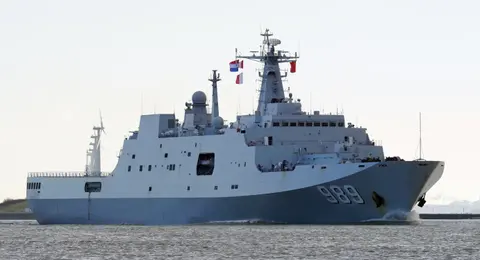 Type 071 / Yuzhao-class amphibious transport dock, Chinese People's Liberation Army Navy amphibious transport dock class, Naval Systems