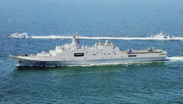 Type 071 / Yuzhao-class amphibious transport dock, Chinese People's Liberation Army Navy amphibious transport dock class, Naval Systems - view 1