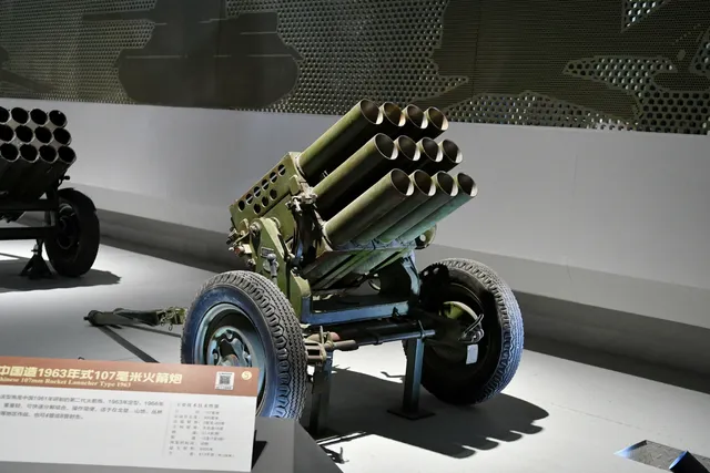 Type 63 107 mm multiple rocket launcher, Towed 107 mm multiple rocket launcher, Artillery - view 2