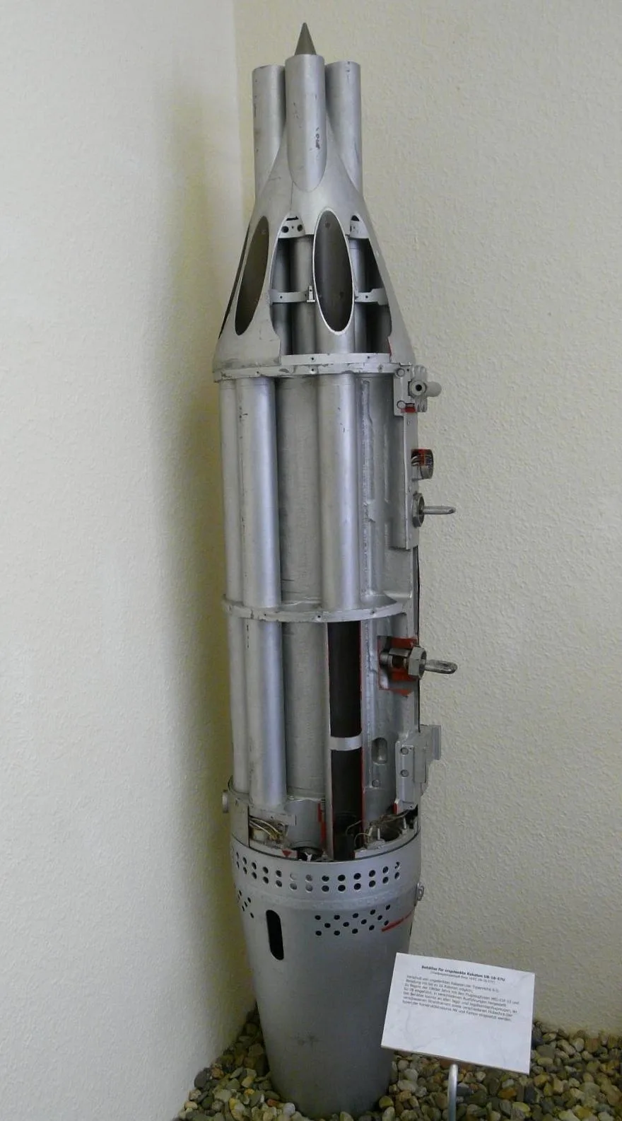 UB-16UM rocket pod, 16-tube rocket launcher pod for S-5 rockets, Support Equipment - 2014 Russia-Ukraine War