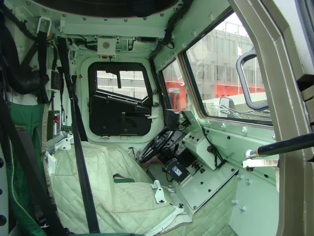 VAB, 4x4 wheeled armored personnel carrier, Armored Vehicles - view 3