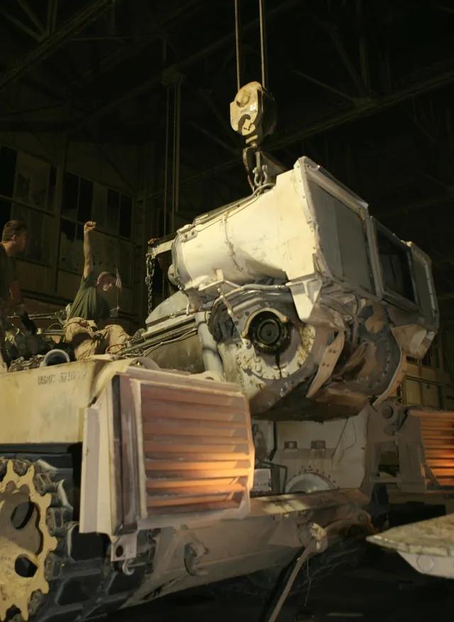 Vehicle engine, Military vehicle powerplant component, Support Equipment - view 1