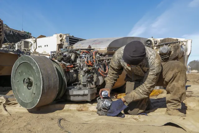 Vehicle engine, Military vehicle powerplant component, Support Equipment - view 3