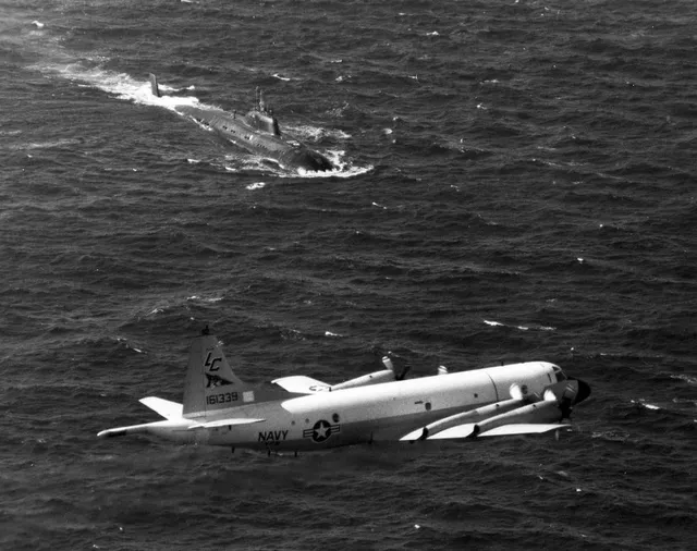 Victor III-class submarine, Nuclear-powered attack submarine, Naval Systems - view 4