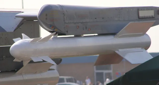 Vympel R-73 short-range air-to-air missile, Short-range infrared-guided air-to-air missile, Munitions - view 1