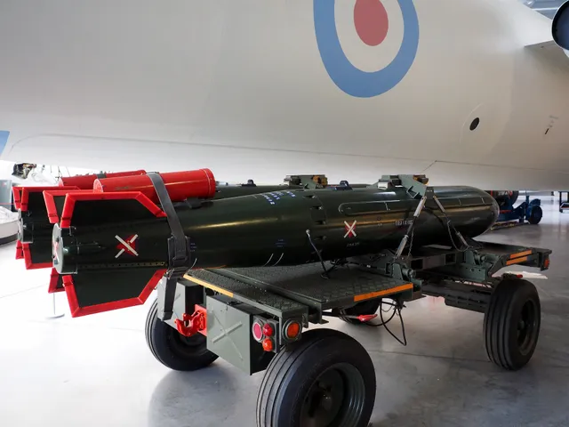 WE.177, Air-dropped free-fall nuclear bomb family, Munitions - view 2