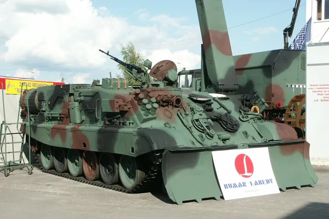 WZT-3, Armored recovery vehicle, Support Equipment - view 1