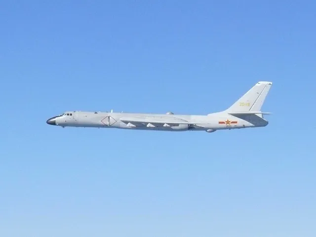 Xi'an H-6, Strategic bomber, Aircraft & UAVs - view 3