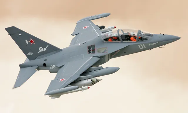 Yakovlev Yak-130, Combat trainer / light attack aircraft, Aircraft & UAVs - view 2