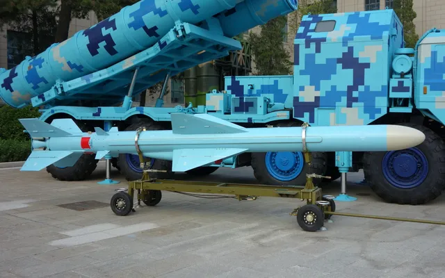 YJ-83 anti-ship cruise missile, Subsonic anti-ship cruise missile, Munitions - view 1