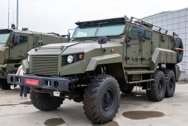Z-STS Akhmat, 6x6 protected special transport vehicle, Armored Vehicles - view 1